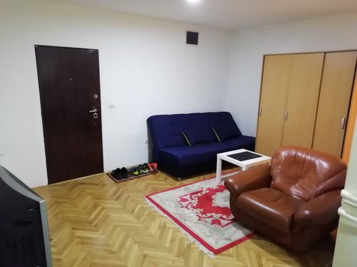 Izdajem garsonjeru na Banovom brdu, Orfelinova, 30m2 - Izdavanje Rentiranje Garsonjera Oglasi Beograd