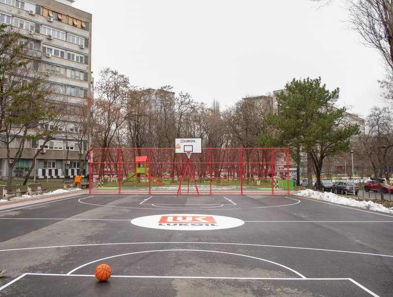 Obnovljen košarkaški teren I park u bloku 2 Novi Beograd